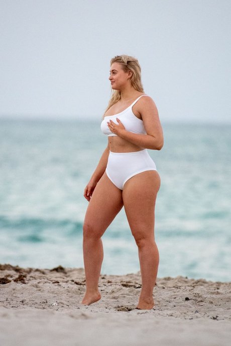 Iskra Lawrence