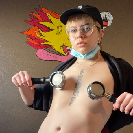 Angsty Androgynous Baerista 