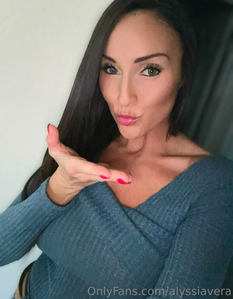 Alyssia Vera