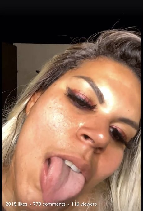 Mulher Jaca Dayanejacky