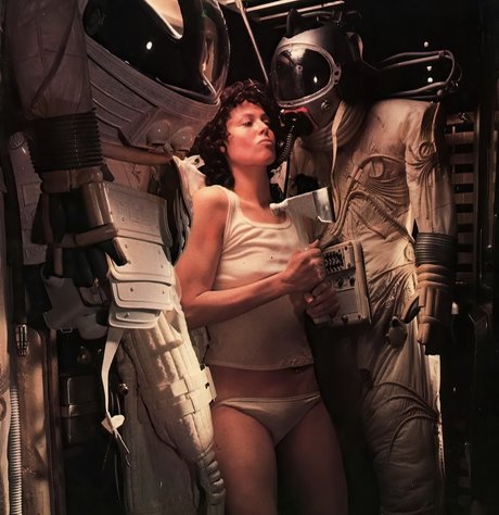 Sigourney Weaver