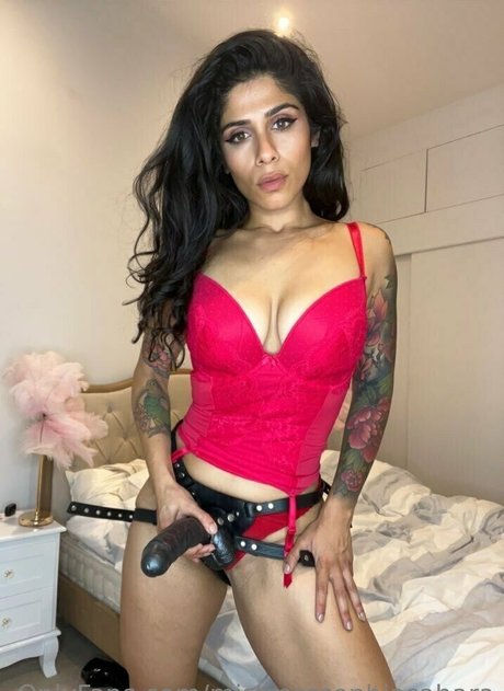 Mistresssophiasahara