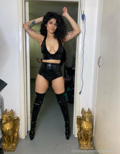 Mistresssophiasahara