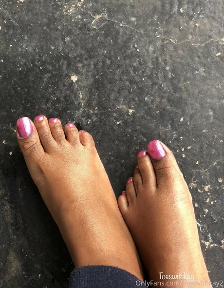 Toeswithkay2
