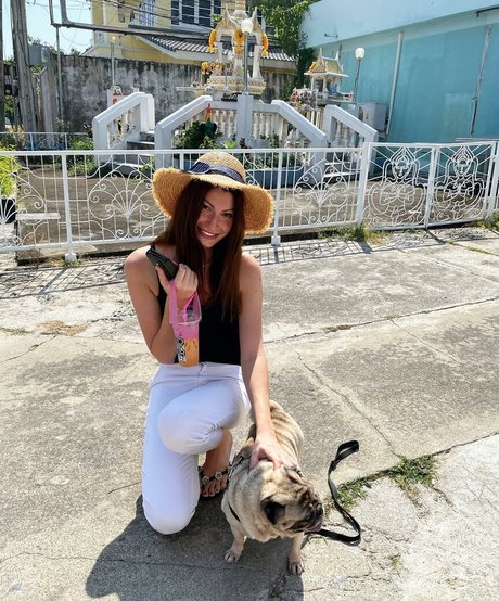 Kimberly Apasara Thomas