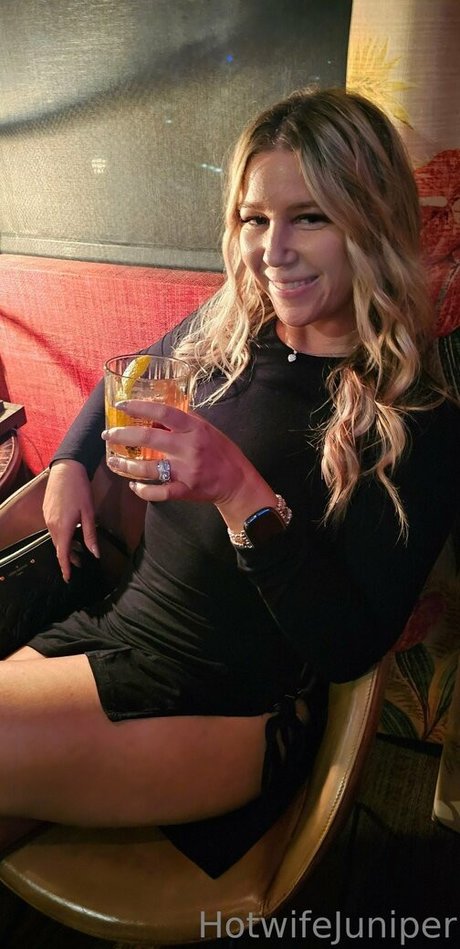 Hotwifejuniper