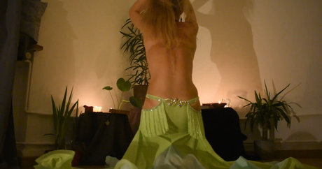 Belly Dancer Lisa