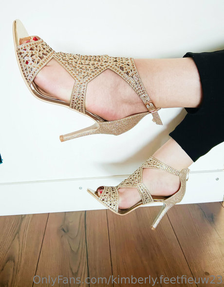 Kimberlyfeetfieuw23