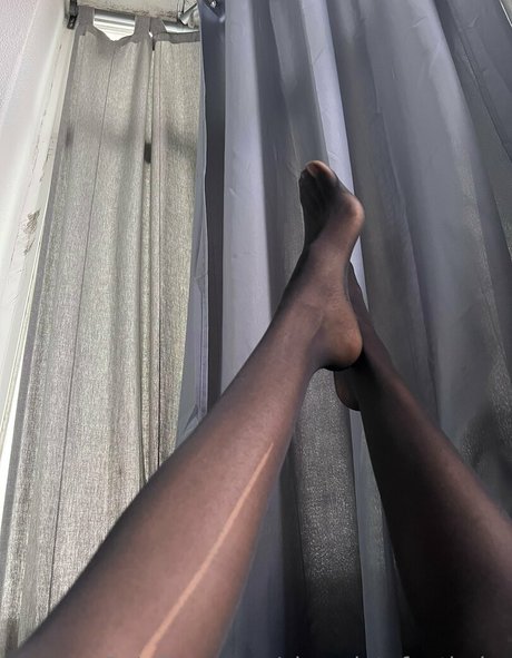 Chocolatefeetbabe