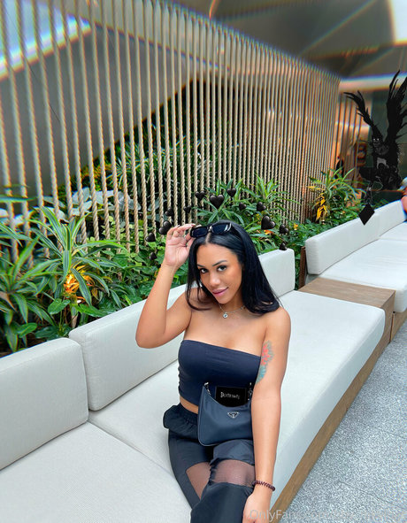 Thatonegirlmikeyvlogs