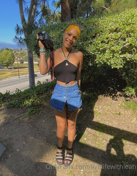 Leahsade  nude leaked OnlyFans photo