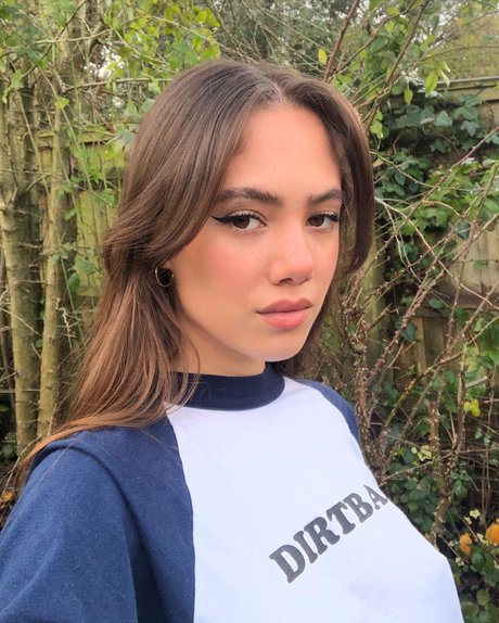 Saoirse Alicia Behzadi