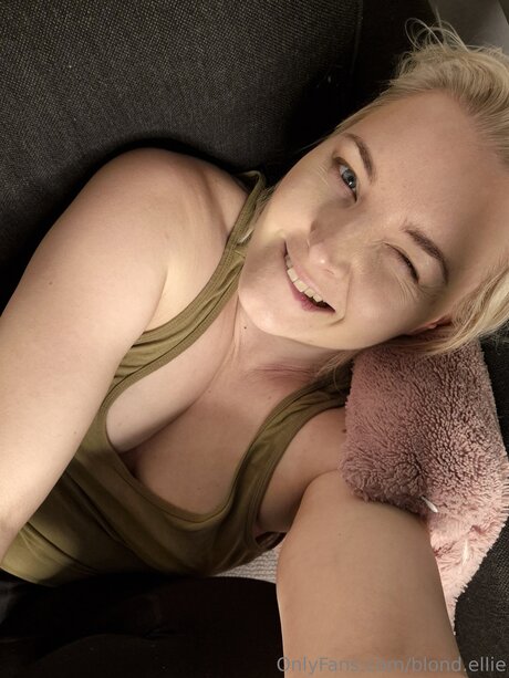 Blond Ellie