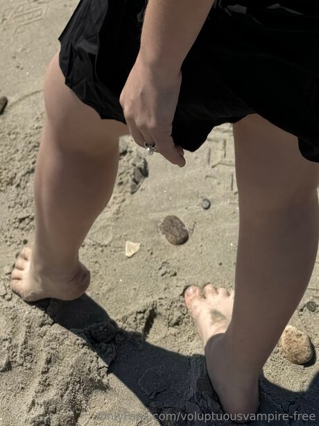 Voluptuousvampire Free