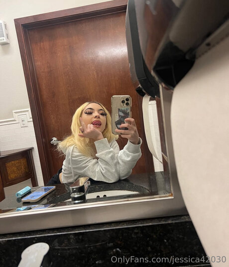 Jessica42030