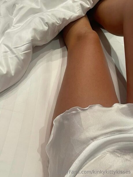 Kinkykittykisses