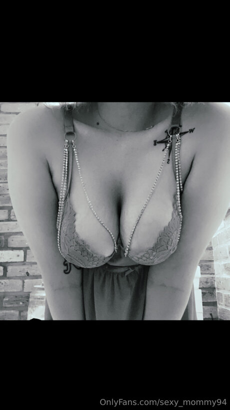 Sexy Mommy94