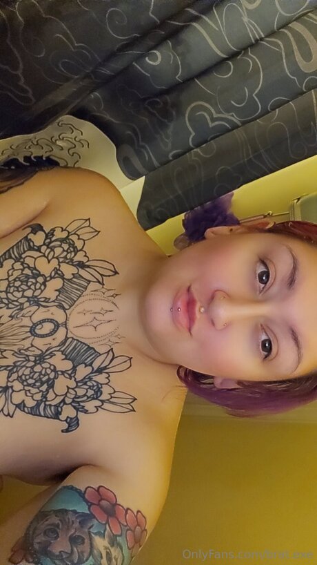 Bigtiddygothmommyuwu