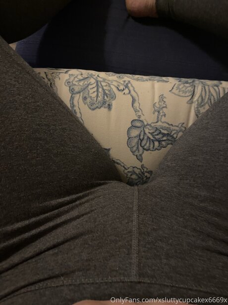 Xsluttycupcakex6669x