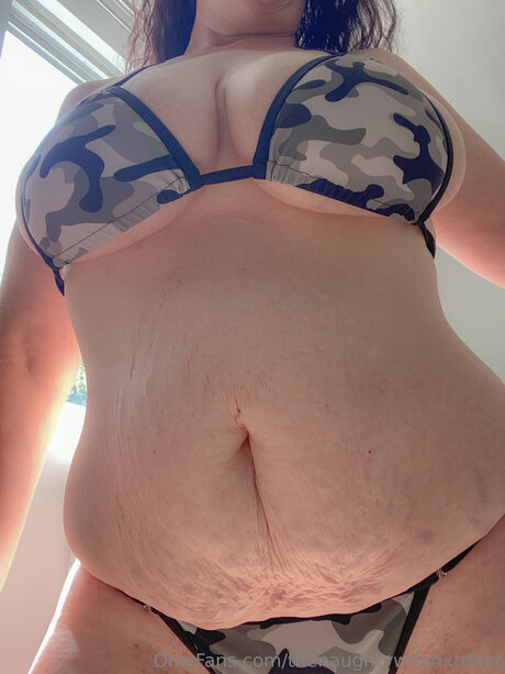 Thenaughtywifenxtdoor