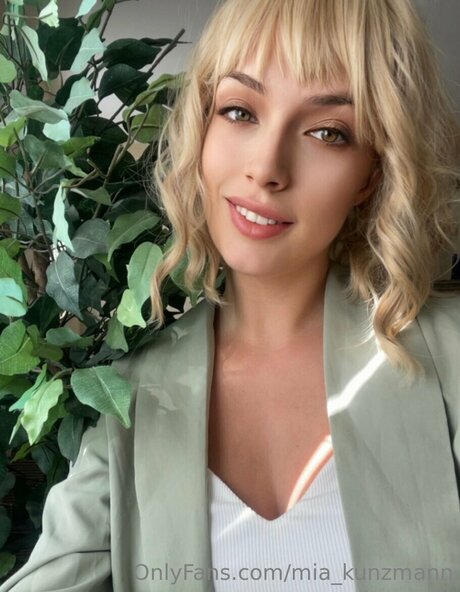 Mia Kunzmann  nude leaked OnlyFans photo