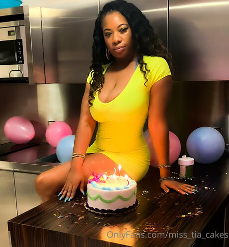 Miss Tia Cakes