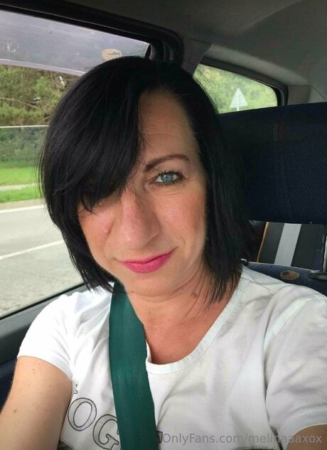Melinaaaxox