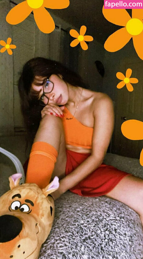 Velma  Daphne Cosplay
