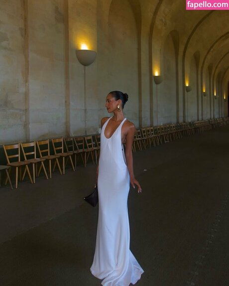 Alexandra Saint Mleux