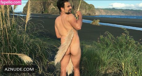 Thereisnoiinthreesome