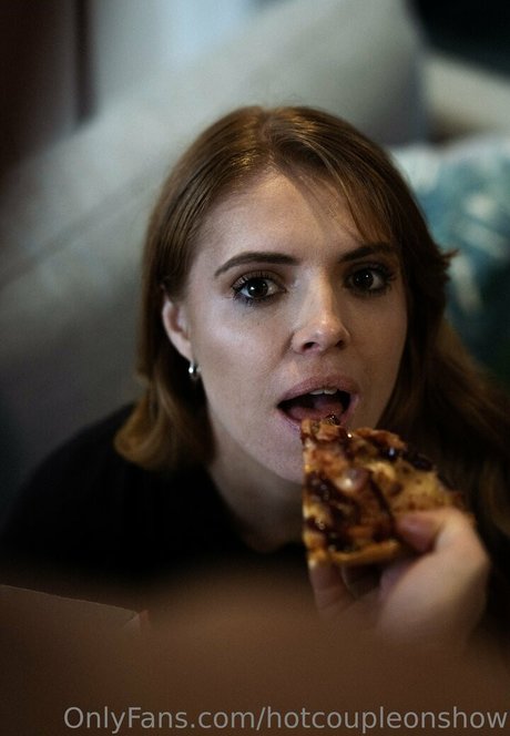 Hotcoupleonshow