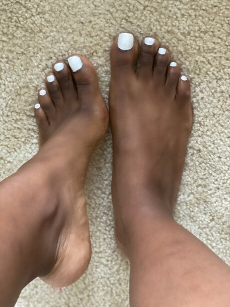 Queenfeet24