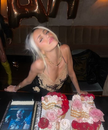 Delilah Belle Hamlin