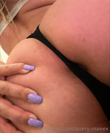 Averymaeex