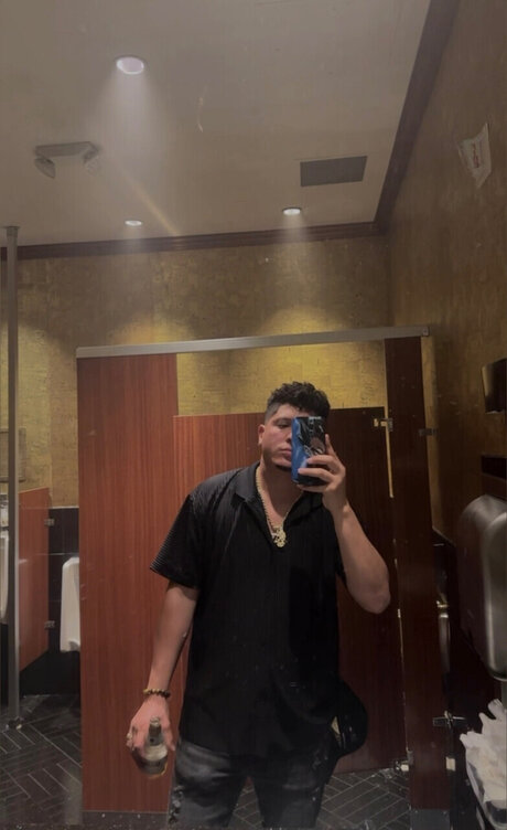 Vasquezll  nude leaked OnlyFans photo