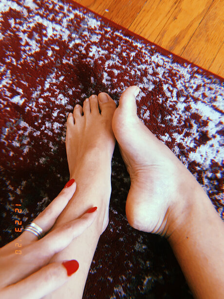 Favfeet21