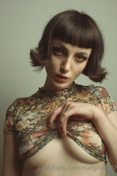 Daisy Love