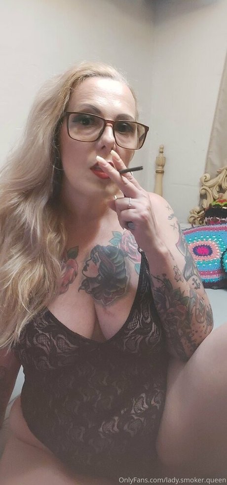 Ladysmokerqueen