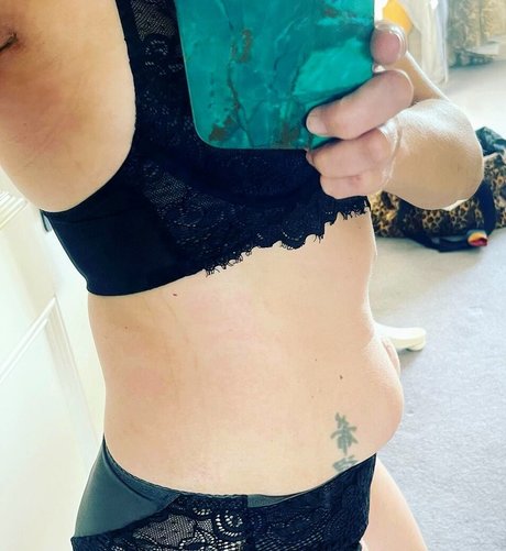 Sarah Cawood  nude leaked OnlyFans photo