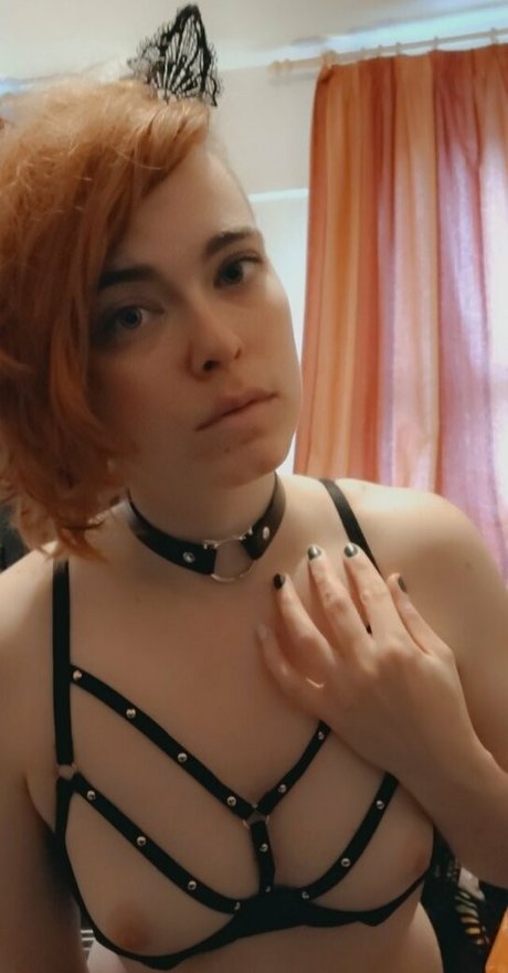 Naughtylittlekitten93