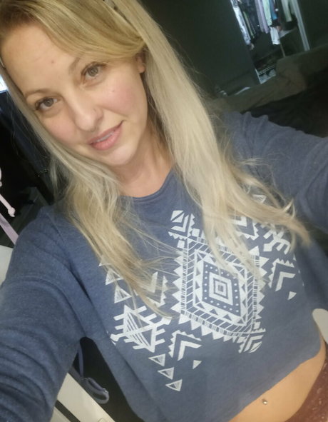 Blondehoney22