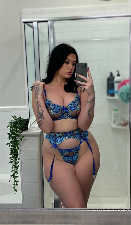 Theexclusiveadriarosee