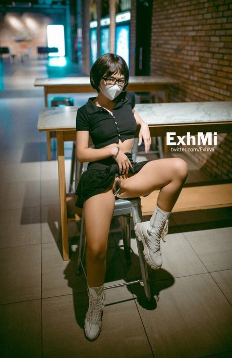 Exhmi