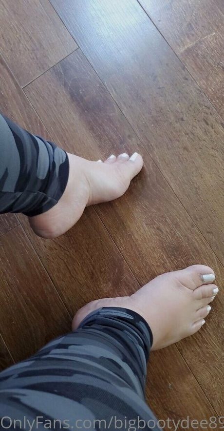 Bigbootydee89