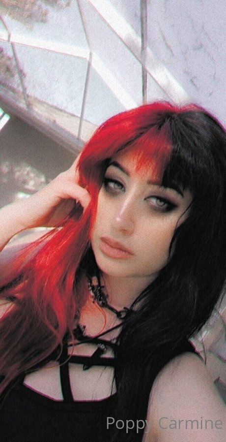 Poppycarminexxx