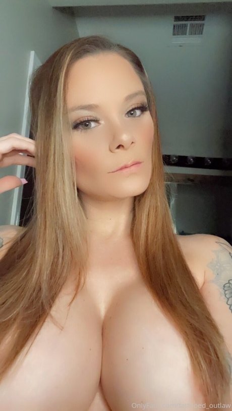 Chroniclesofatiredassmom