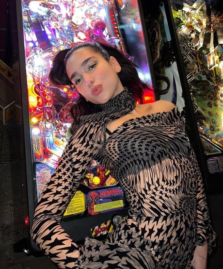Dua Lipa