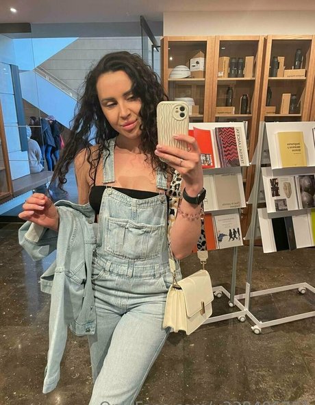 Julianainsanelyh0rny