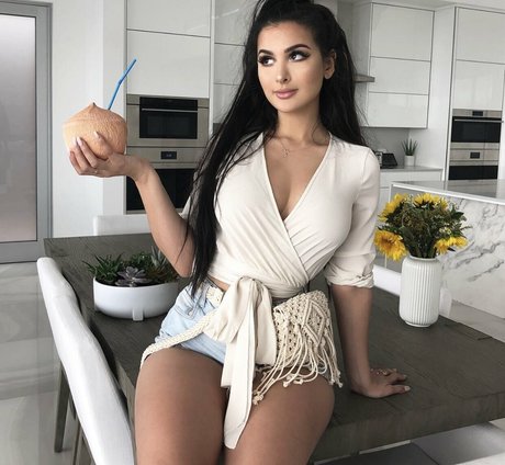 Sssniperwolf