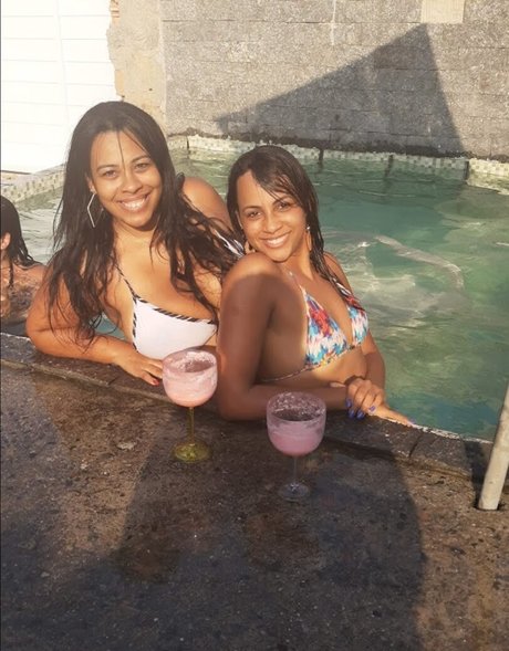 Exibam Sua Companheira